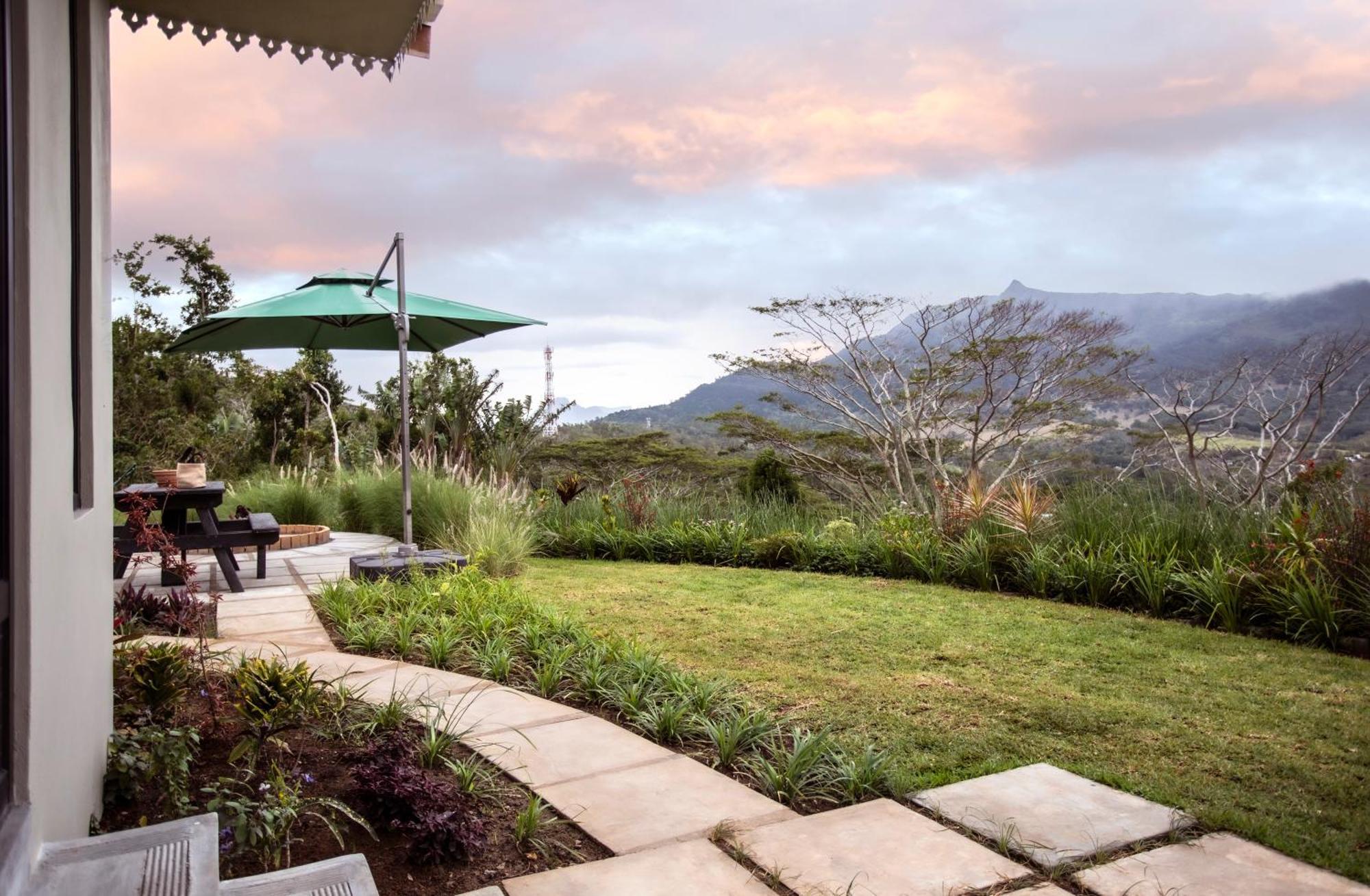 Green Cottage Chamarel Bagian luar foto